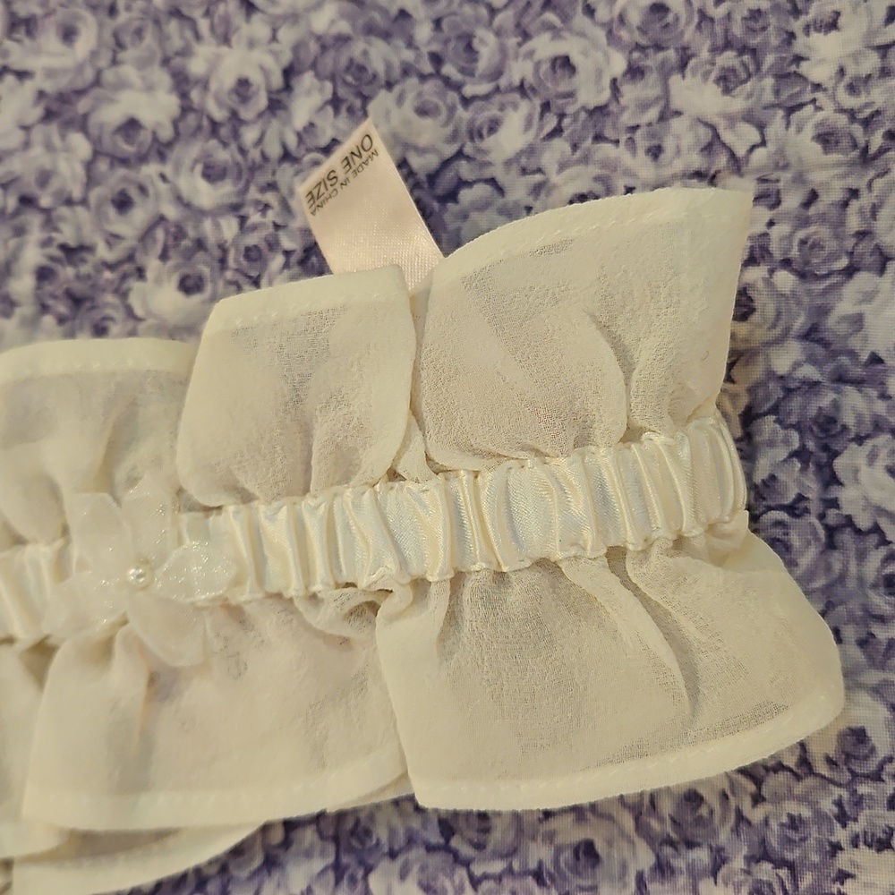 Victoria's Secret | Ivory Color | Wedding Garter | Y2K | Single Flower & Bead - Picture 10 of 12